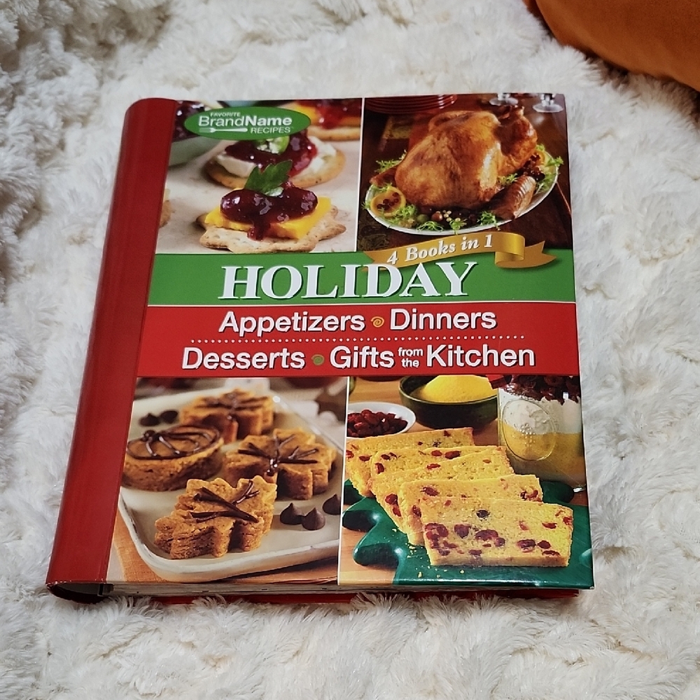 HOLIDAY COOKBOOK -FAVORITE BRAND NAME RECIPES